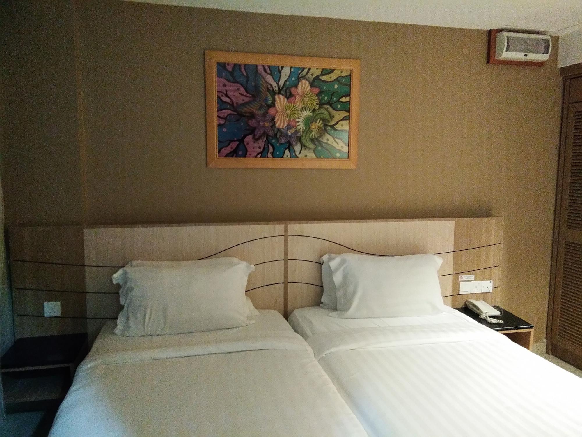 Hotel Kinabalu Daya 3*