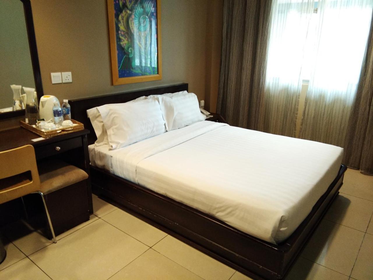 Hotel Kinabalu Daya 3*
